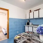 & Alan - One Bedroom With Balcony And Sea View Dubrovnik