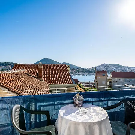 & Alan - One Bedroom With Balcony And Sea View * دوبروفينك