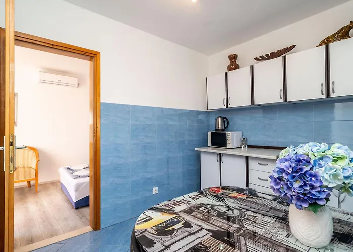 & Alan - One Bedroom With Balcony And Sea View Dubrovnik